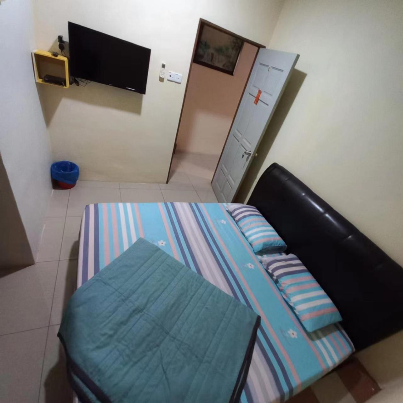 Happy Homestay Lukut Porto Dickson Exterior foto